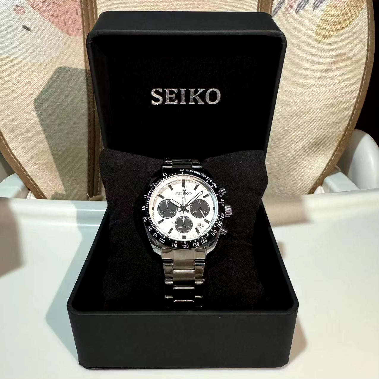 Luxury Quartz Chronograph – The Perfect Blend of Fashion, Business, and Sports