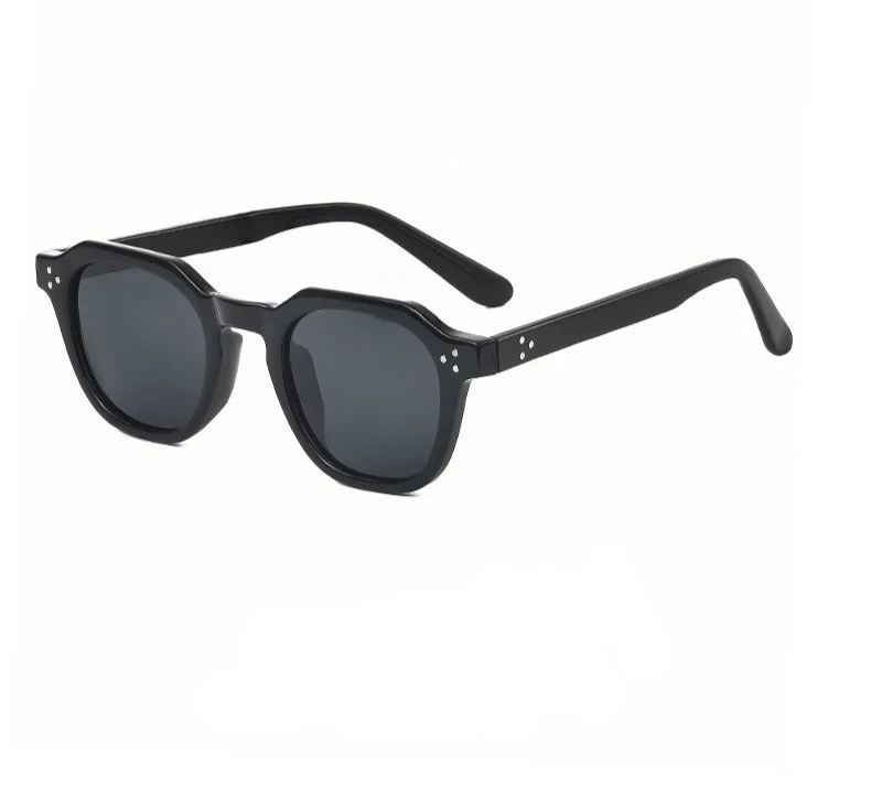 Retro Polarized Sunglasses – Ultralight TR90 Frame for Men & Women