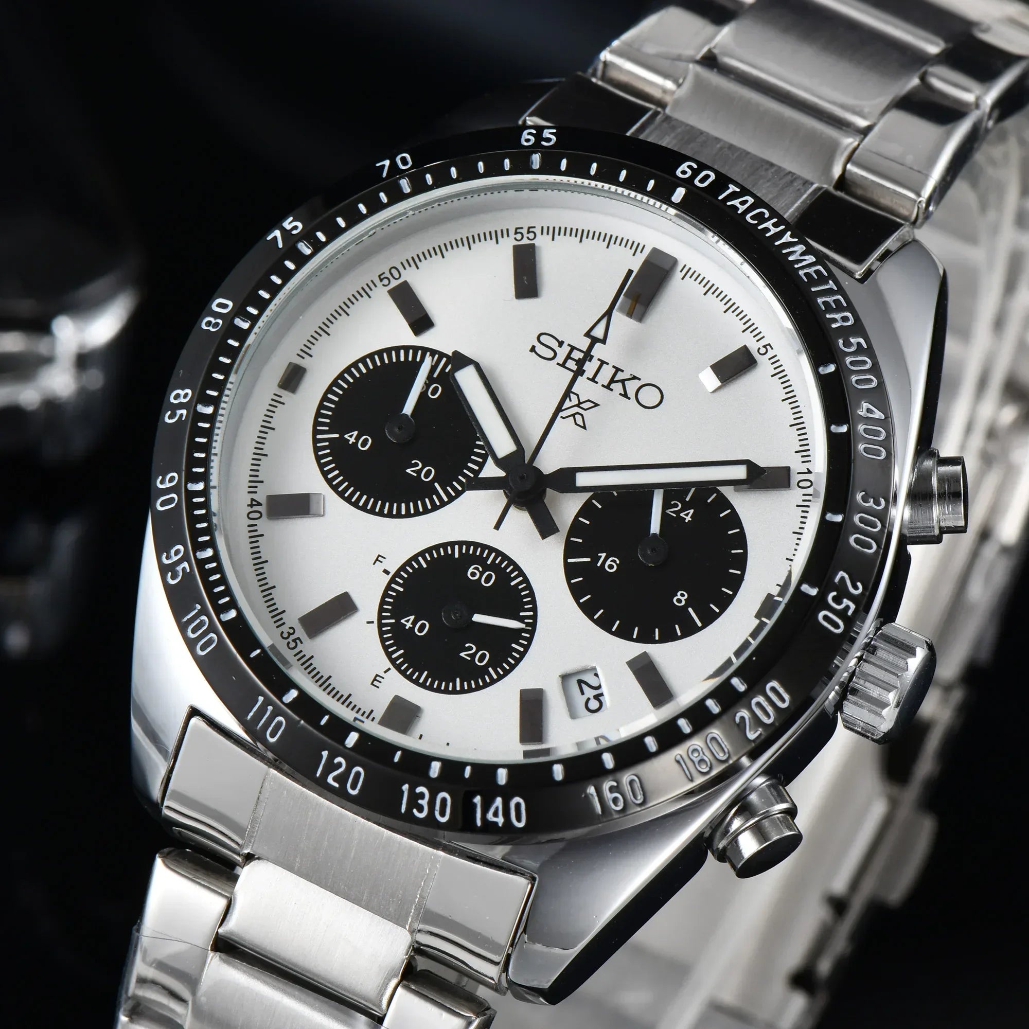 Luxury Quartz Chronograph – The Perfect Blend of Fashion, Business, and Sports