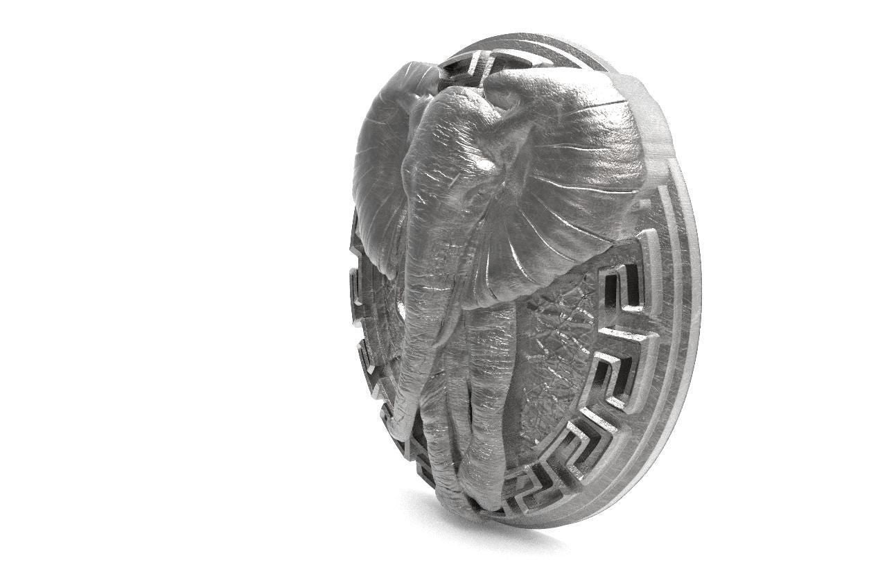 Dazzling Bracelet S925 Base, 18k Gold Plated Majestic Elephant Pendant Symbol of Strength and Wisdom DAZZLE DIME