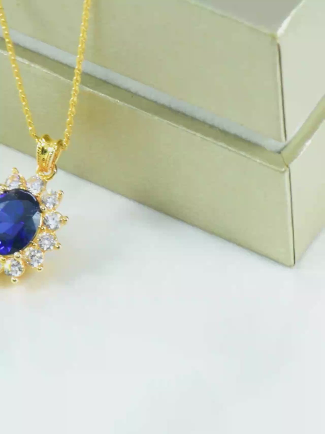 Dazzle Dime® 18K Gold Sapphire Pendant | Inspired by Princess Diana’s Iconic Necklace