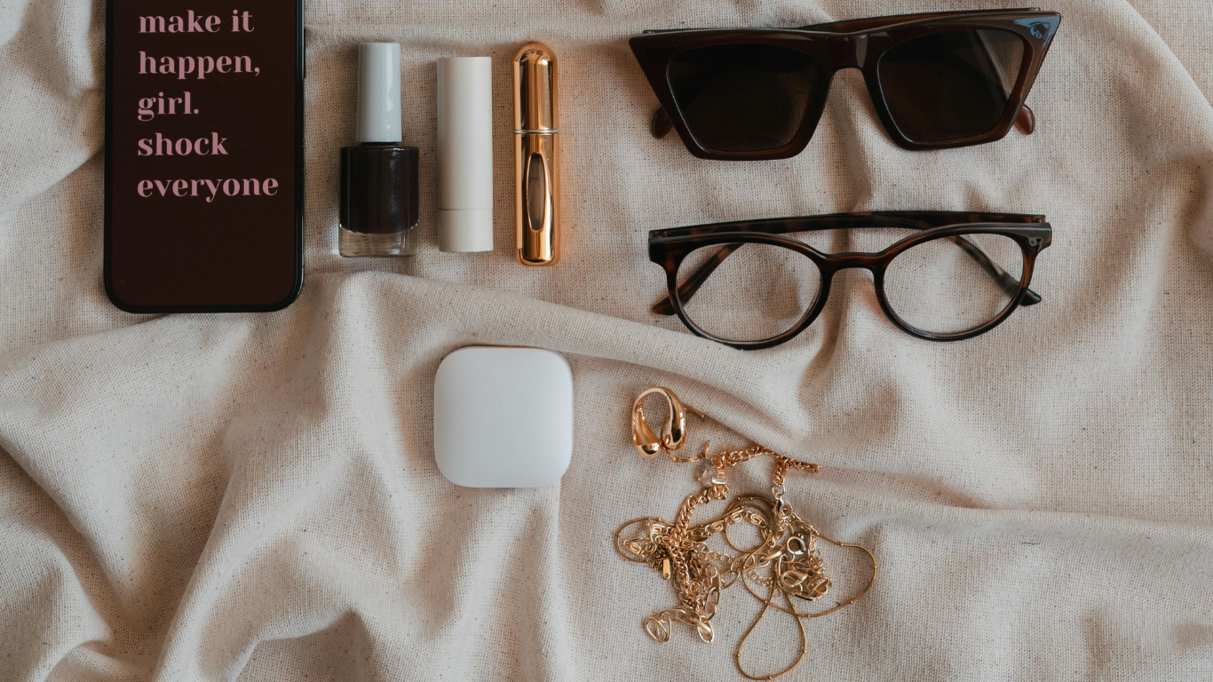 🌞Summer Jewelry Care Guide: Keep Your Shine All Season