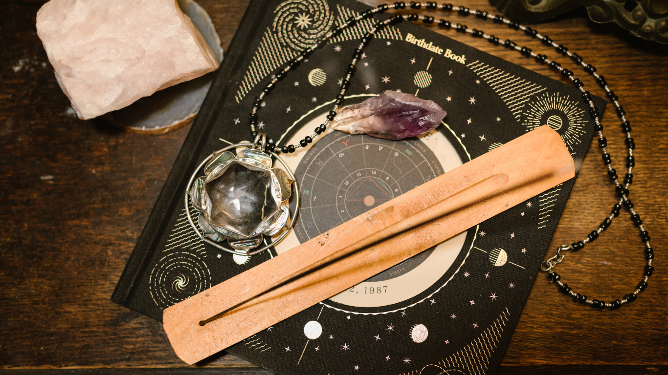 🔮The Spiritual Side of Jewelry: Energy, Meaning & Style