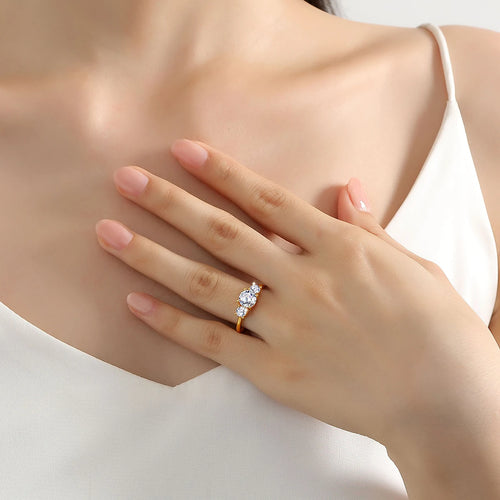 18K Gold Engagement Ring
