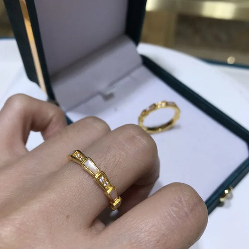 Dazzle Dime® 18K Gold Snake Ring | AU750 Gold with Mozambique White Mother of Pearl Inlay | Fashionable Women’s Jewelry Gift