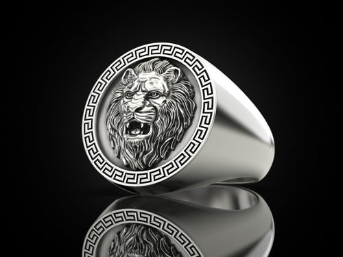 Dazzle Dime Lion Signet Ring DAZZLE DIME™